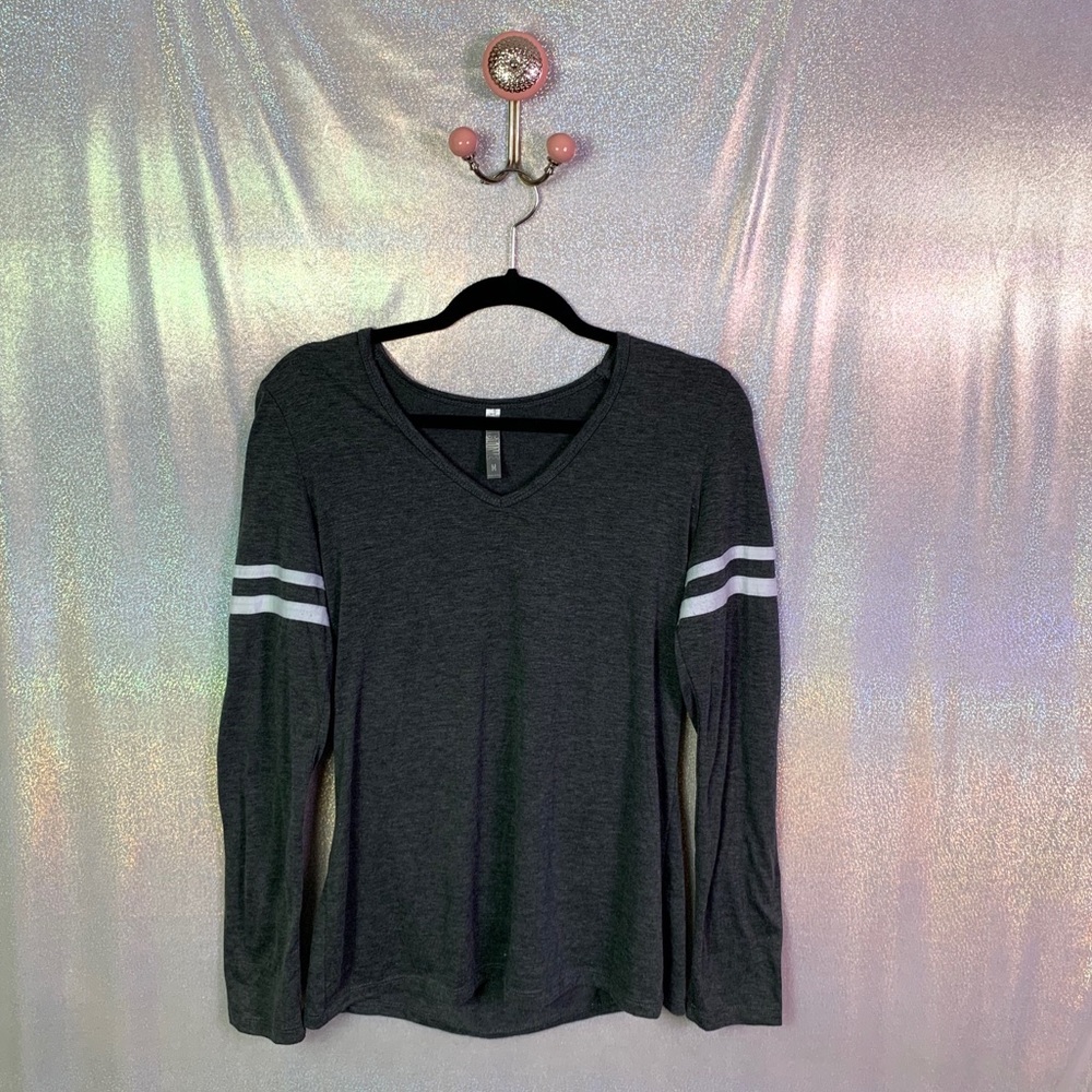 OMT Active | Long Sleeve V-Neck T-Shirt